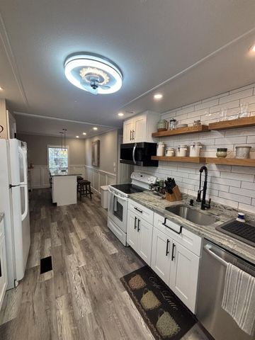 2 Jasmine Lane, Port St Lucie, FL 34952