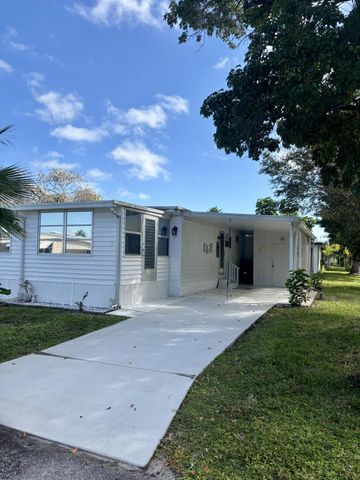 2 Jasmine Lane, Port St Lucie, FL 34952
