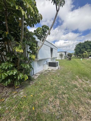 2 Jasmine Lane, Port St Lucie, FL 34952