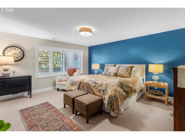 77 CONDOLEA Way, Lake Oswego, OR 97035