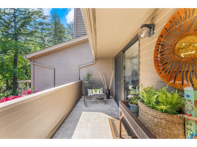 77 CONDOLEA Way, Lake Oswego, OR 97035