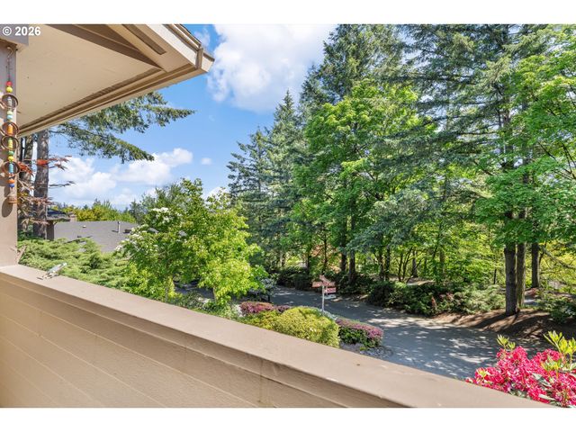 77 CONDOLEA Way, Lake Oswego, OR 97035