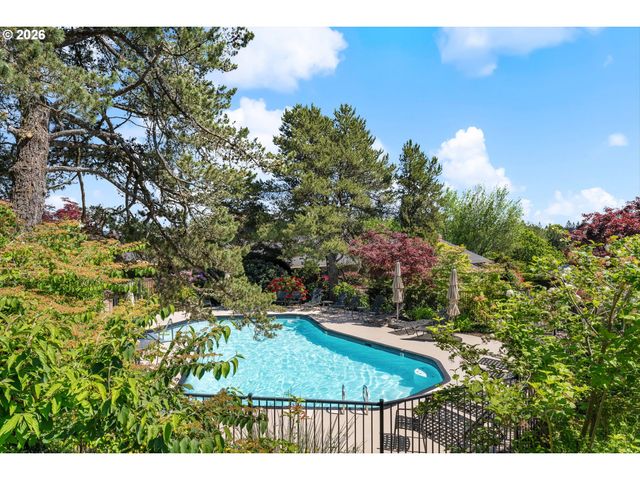 77 CONDOLEA Way, Lake Oswego, OR 97035