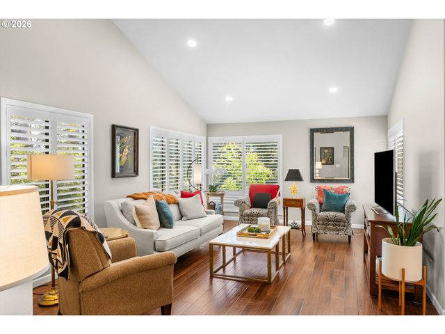 77 CONDOLEA Way, Lake Oswego, OR 97035