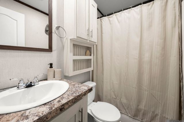 44041 Tom Rd, St Amant, LA 70774