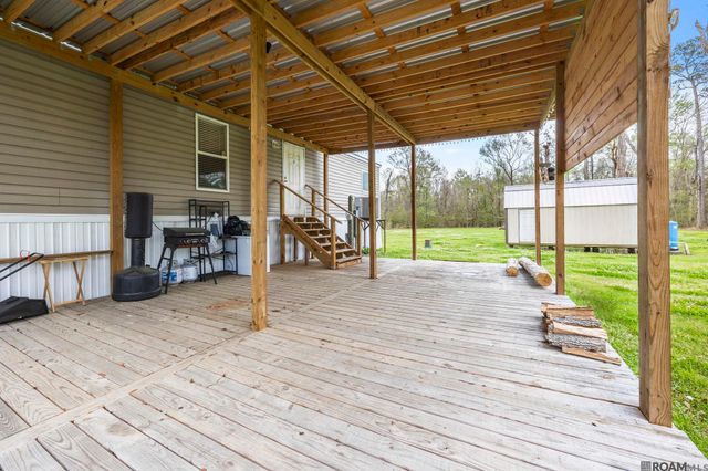 44041 Tom Rd, St Amant, LA 70774