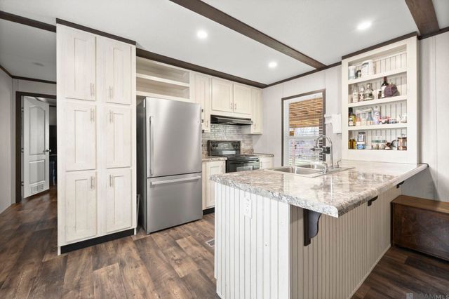 44041 Tom Rd, St Amant, LA 70774