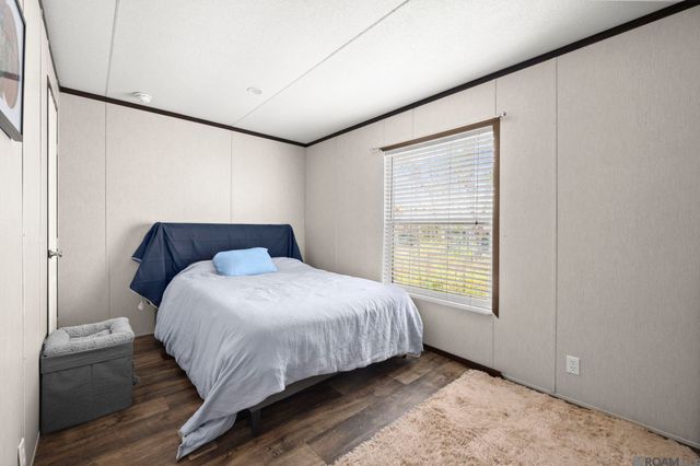 44041 Tom Rd, St Amant, LA 70774