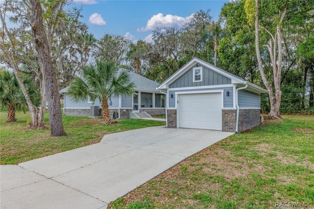 8687 E Jefferson Street, Floral City, FL 34436