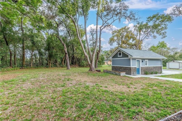 8687 E Jefferson Street, Floral City, FL 34436