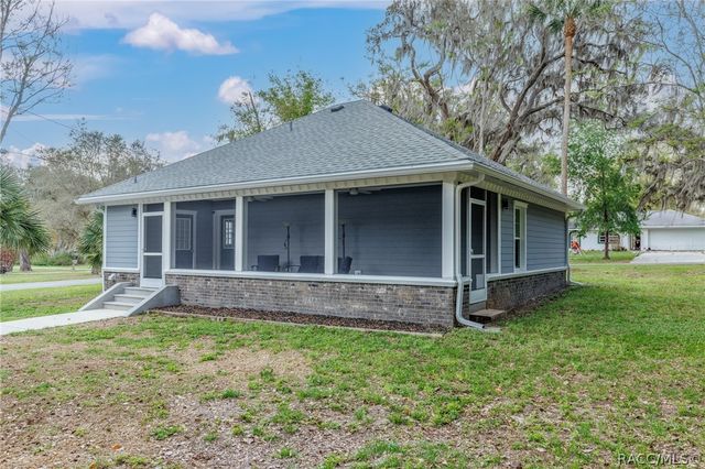 8687 E Jefferson Street, Floral City, FL 34436