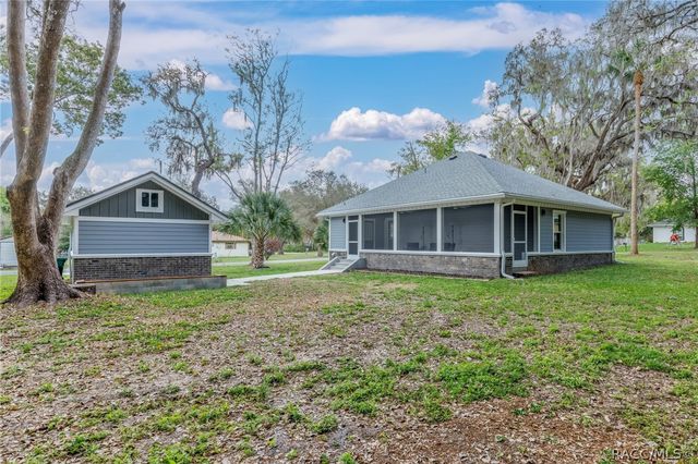 8687 E Jefferson Street, Floral City, FL 34436