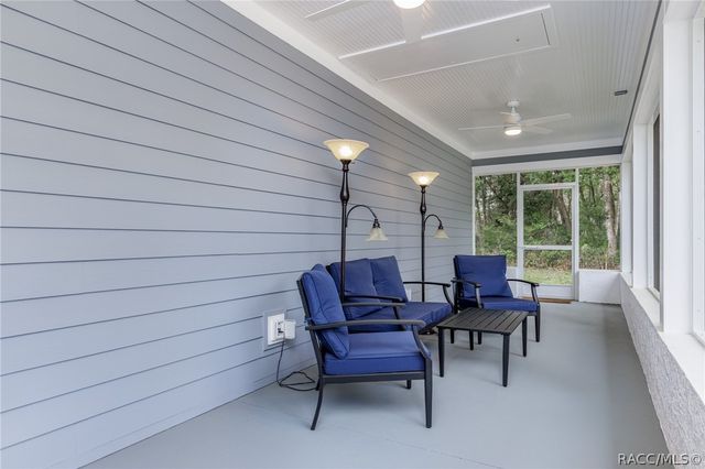 8687 E Jefferson Street, Floral City, FL 34436