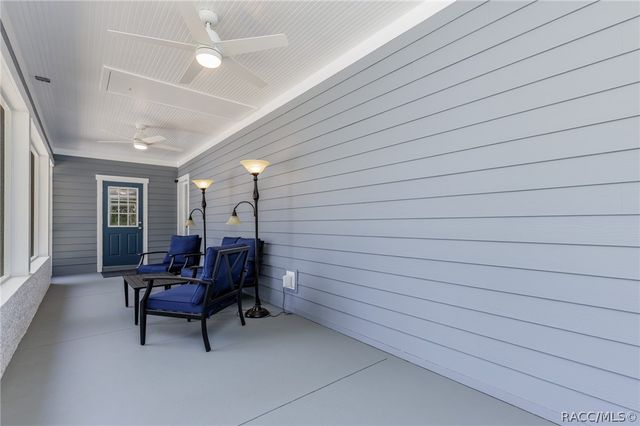 8687 E Jefferson Street, Floral City, FL 34436