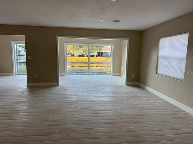 2407 REEF COURT, Orlando, FL 32805