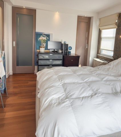 138-10 Franklin Avenue 16PH, Flushing, NY 11355