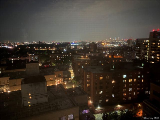 138-10 Franklin Avenue 16PH, Flushing, NY 11355