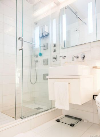 138-10 Franklin Avenue 16PH, Flushing, NY 11355