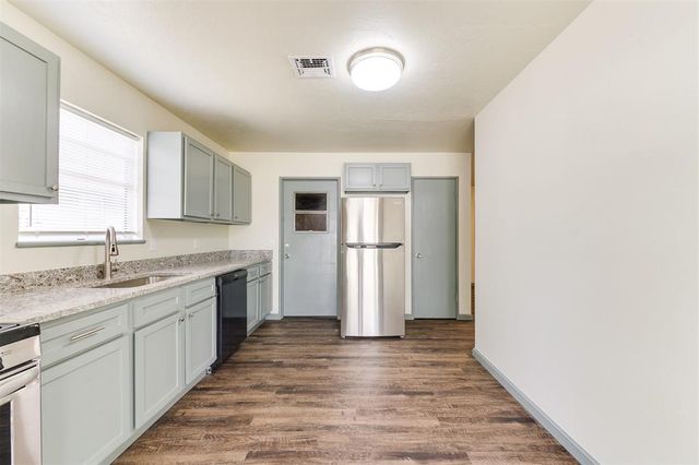 2621 N Reeves Avenue, Oklahoma City, OK 73127