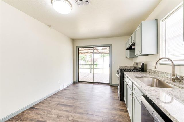 2621 N Reeves Avenue, Oklahoma City, OK 73127