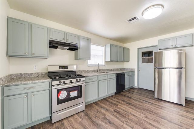 2621 N Reeves Avenue, Oklahoma City, OK 73127
