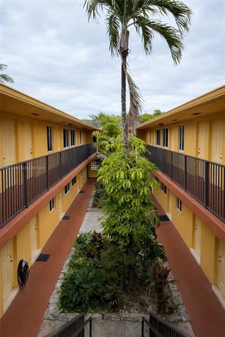 1733 Mayo St 6, Hollywood, FL 33020