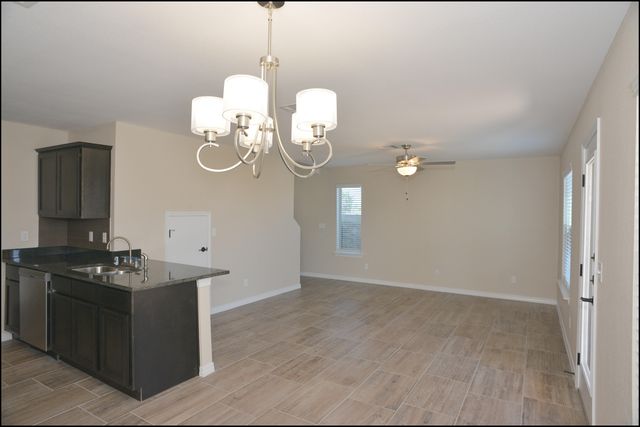 806 TS DANIEL CADENA Drive B, Socorro, TX 79927