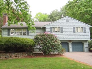 40 Hearthstone Drive, Medfield, MA 02052