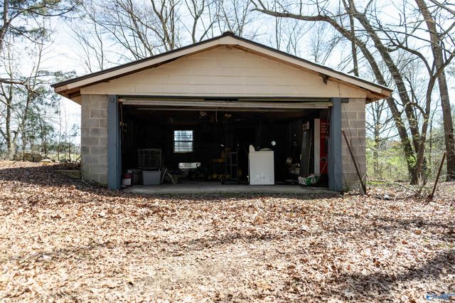 1622 Chavies Road, Rainsville, AL 35968
