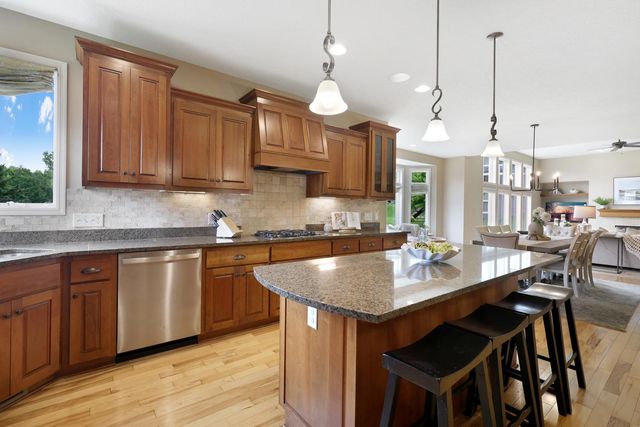7372 Pine Tree Road, Lakeville, MN 55044