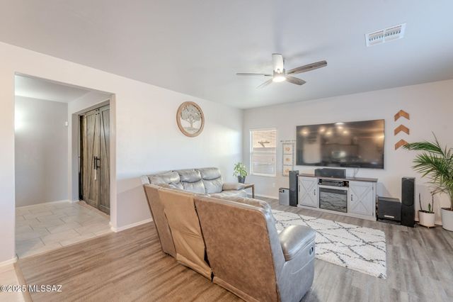 10423 S Keegan Avenue, Vail, AZ 85641