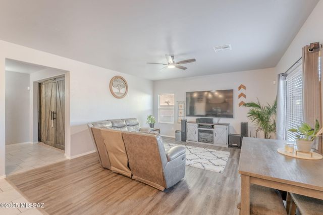 10423 S Keegan Avenue, Vail, AZ 85641