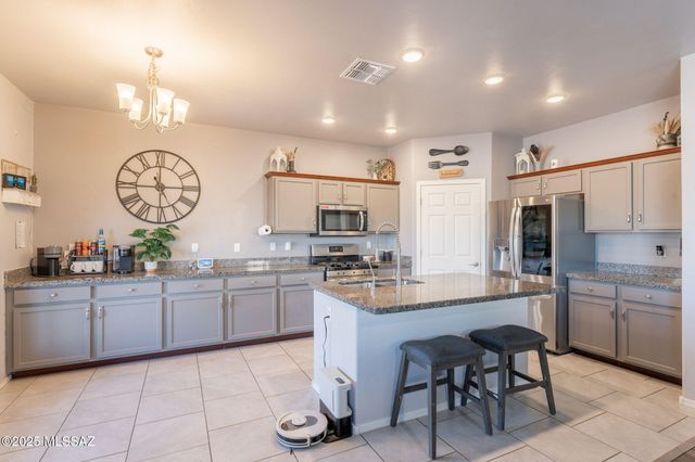 10423 S Keegan Avenue, Vail, AZ 85641