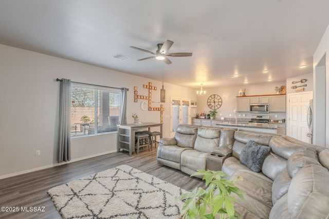 10423 S Keegan Avenue, Vail, AZ 85641