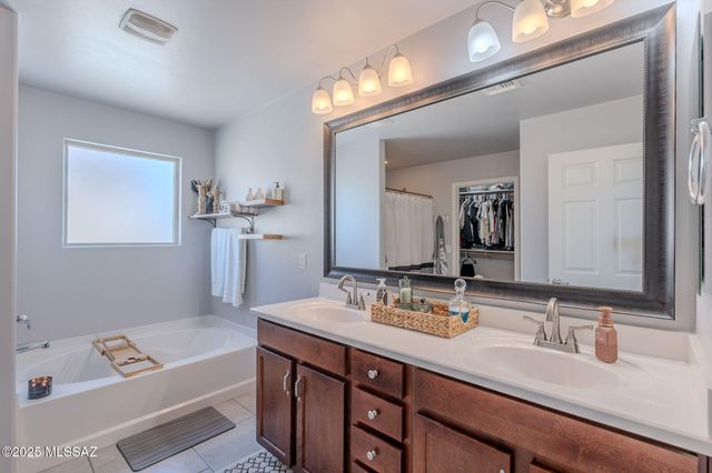 10423 S Keegan Avenue, Vail, AZ 85641