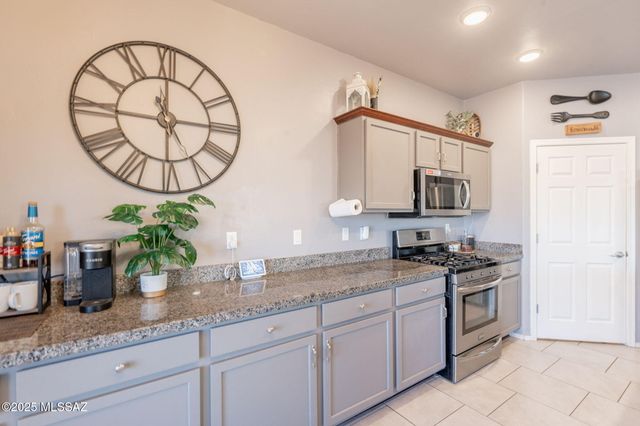 10423 S Keegan Avenue, Vail, AZ 85641