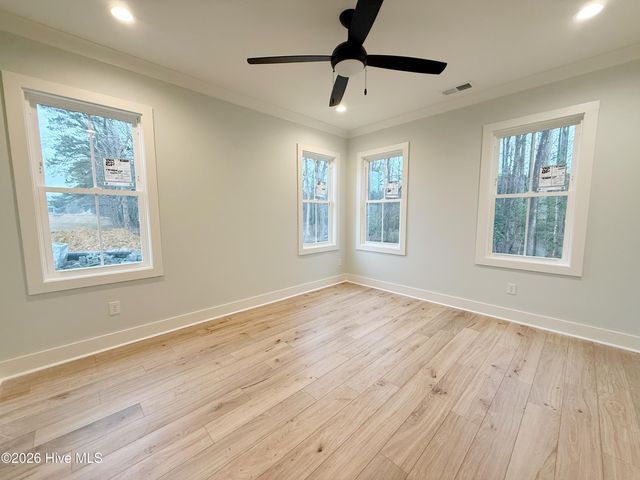 179 S Brightleaf Drive, Arapahoe, NC 28510