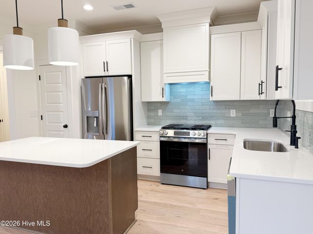 179 S Brightleaf Drive, Arapahoe, NC 28510