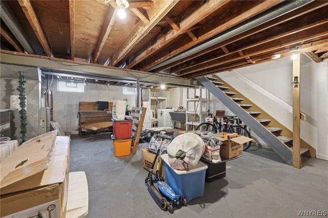 54 Creekside Drive, Cheektowaga, NY 14227