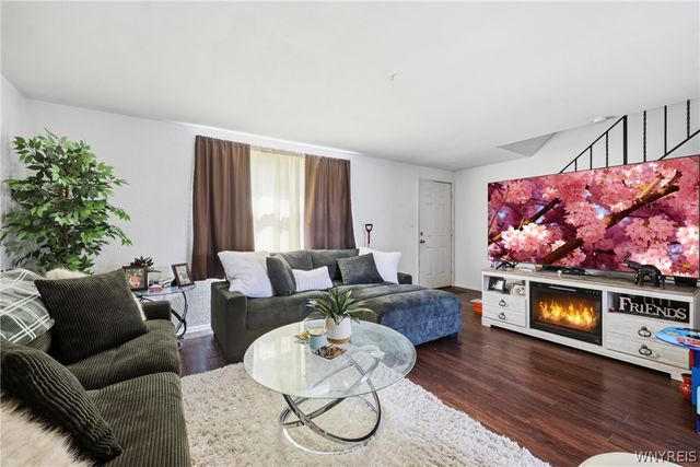 54 Creekside Drive, Cheektowaga, NY 14227