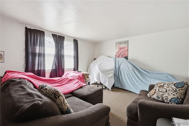 54 Creekside Drive, Cheektowaga, NY 14227