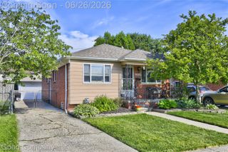 22626 Harmon Street, St. Clair Shores, MI 48080