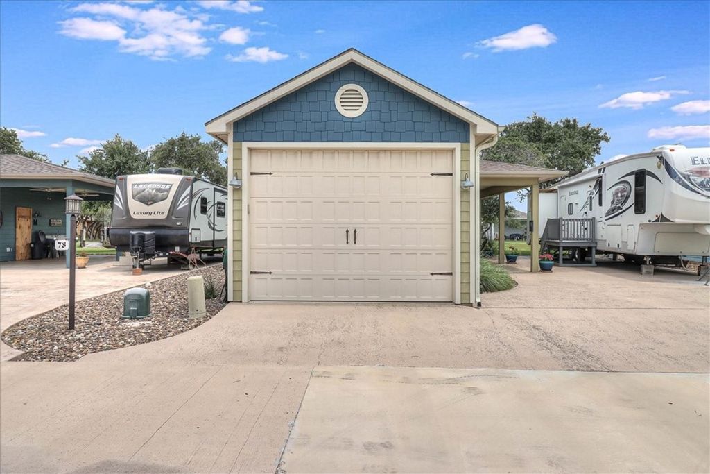 77 Augusta Circle, Aransas Pass, TX 78336 — photo 2