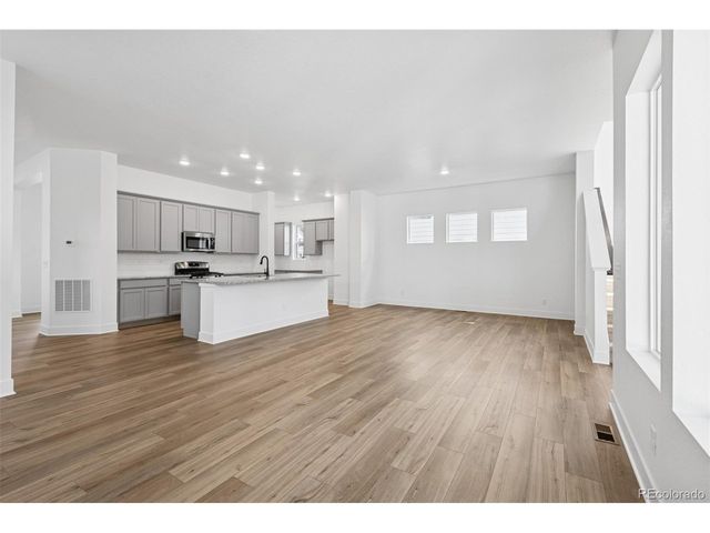 21048 E 63rd Ave, Aurora, CO 80019