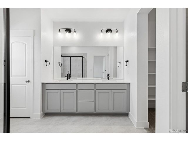 21048 E 63rd Ave, Aurora, CO 80019