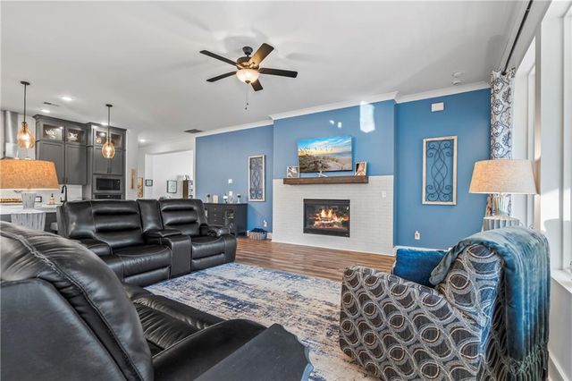 7076 Cottage Grove Drive, Flowery Branch, GA 30542