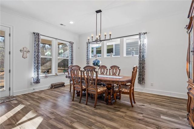 7076 Cottage Grove Drive, Flowery Branch, GA 30542