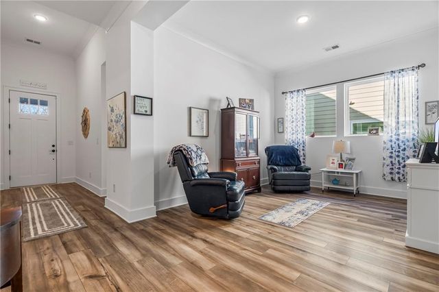 7076 Cottage Grove Drive, Flowery Branch, GA 30542