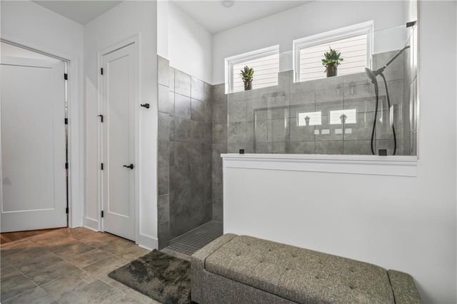 7076 Cottage Grove Drive, Flowery Branch, GA 30542