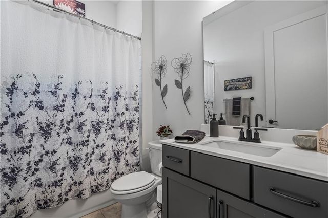 7076 Cottage Grove Drive, Flowery Branch, GA 30542